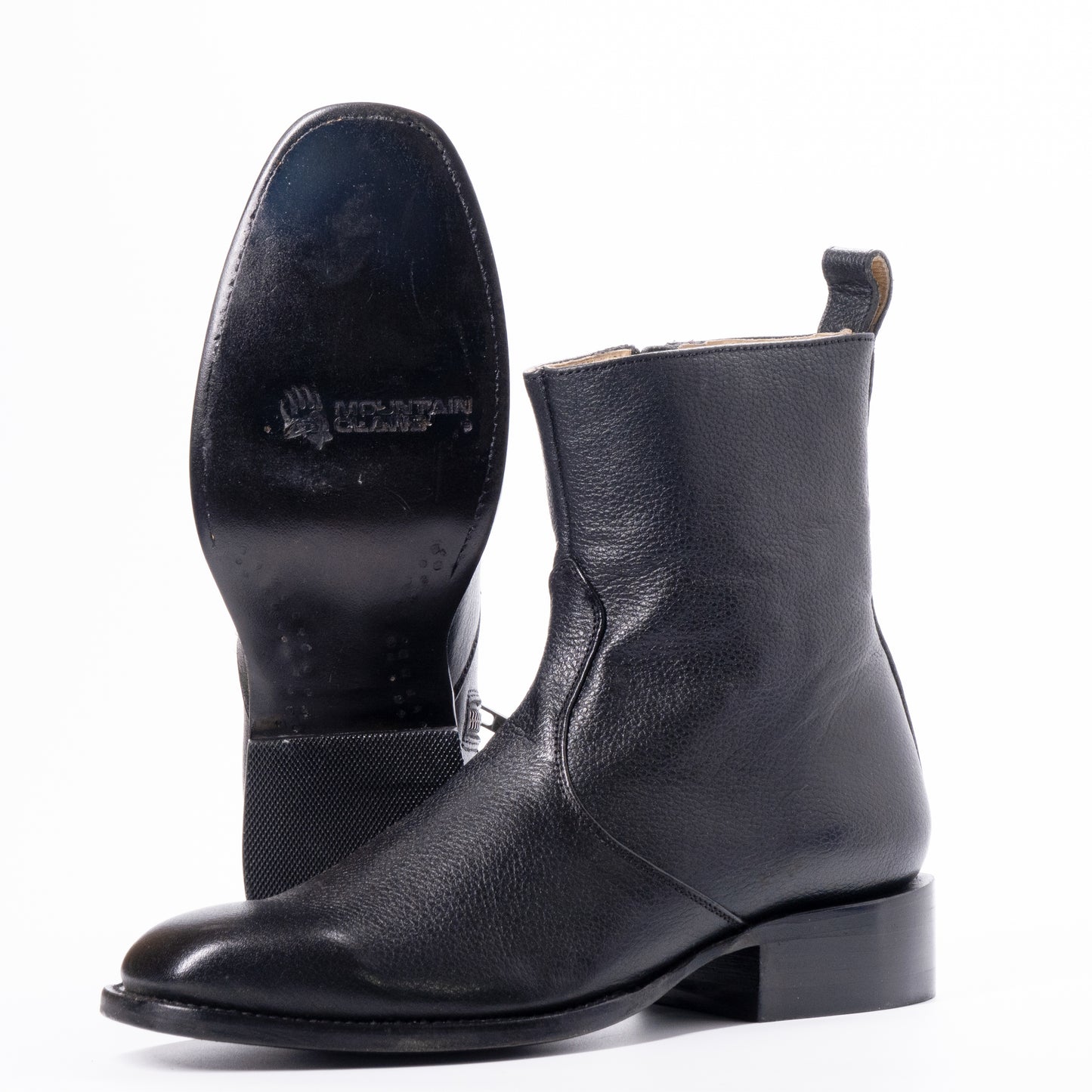 The Irish River (Black)